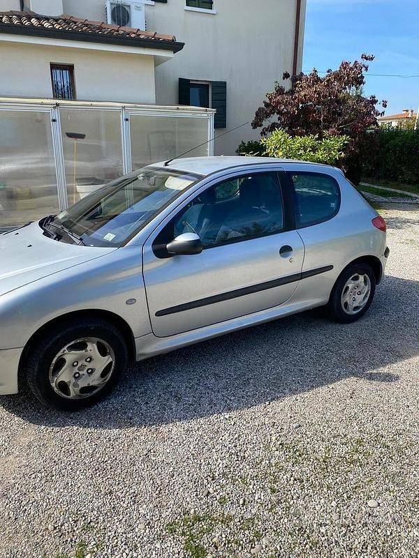 Usata Peugeot 206 75 CV (55 kW) 2006 Grigio Berlina