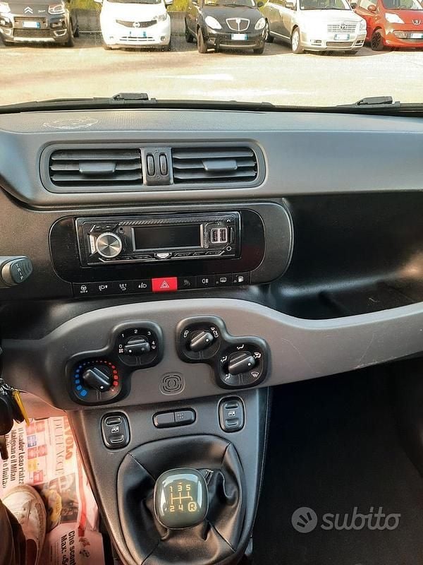 Usata Fiat Panda Easy 85 CV (62 kW) 2015 Rosso Utilitaria