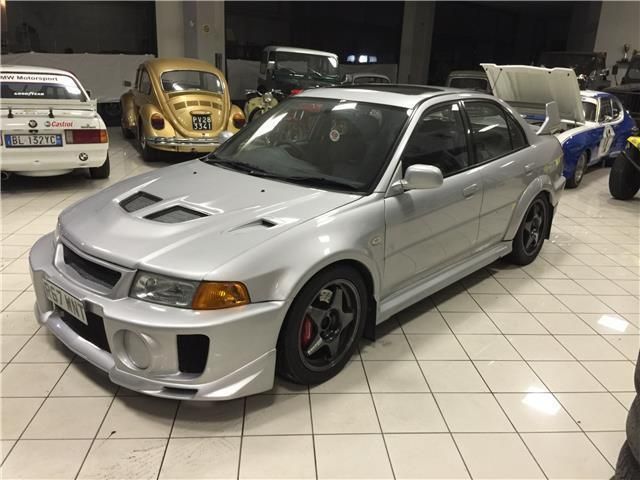 Mitsubishi lancer evo 5