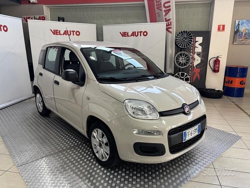 Usata Fiat Panda Easy 69 CV (50 kW) 2016 Beige Utilitaria