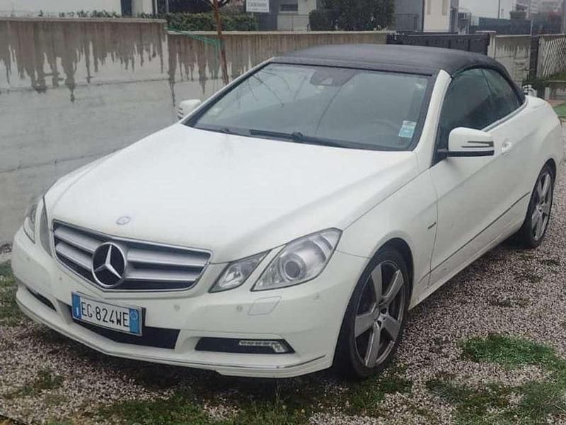 Bianco Usata 2011 Mercedes E350 Executive Cabrio | 12.500 € (Super prezzo) - Immagine 1/4