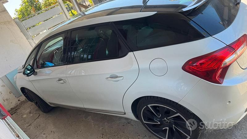 Gebraucht DS Automobiles DS5 181 PS (133 kW) 2016 Weiß Kleinwagen