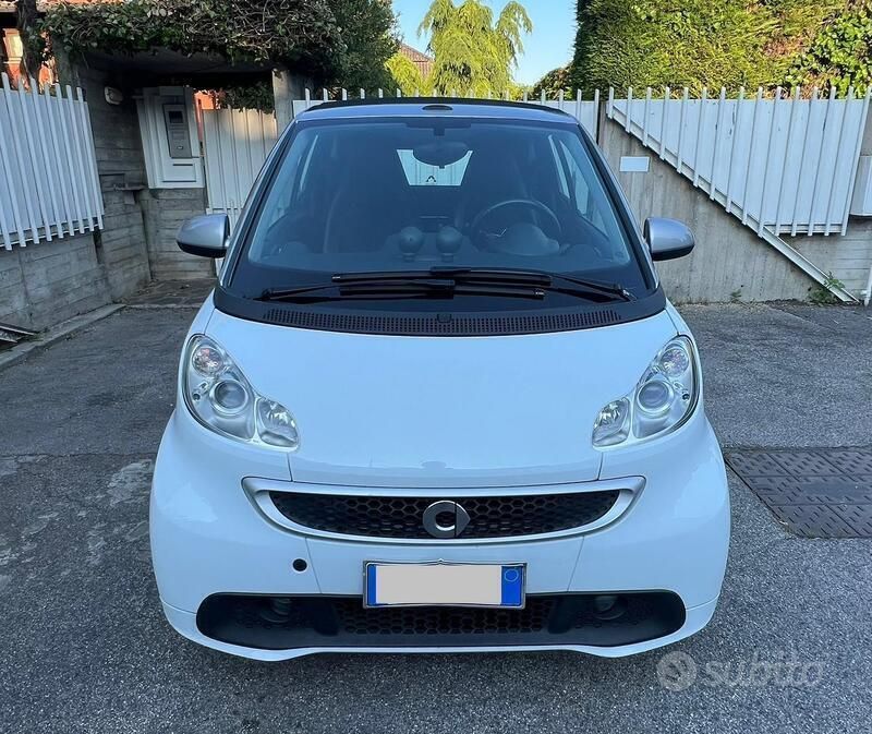 Bianco Usata 2012 Smart ForTwo Cabrio Pulse Cabrio | 6600 € (Ottimo prezzo) - Immagine 1/4