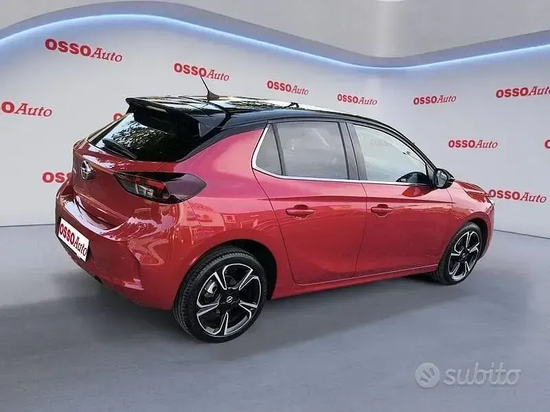 Usata Opel Corsa Elegance 101 CV (74 kW) 2022 Rosso Utilitaria
