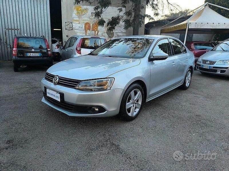 Usata VW Jetta 105 CV (77 kW) 2012 Grigio Berlina