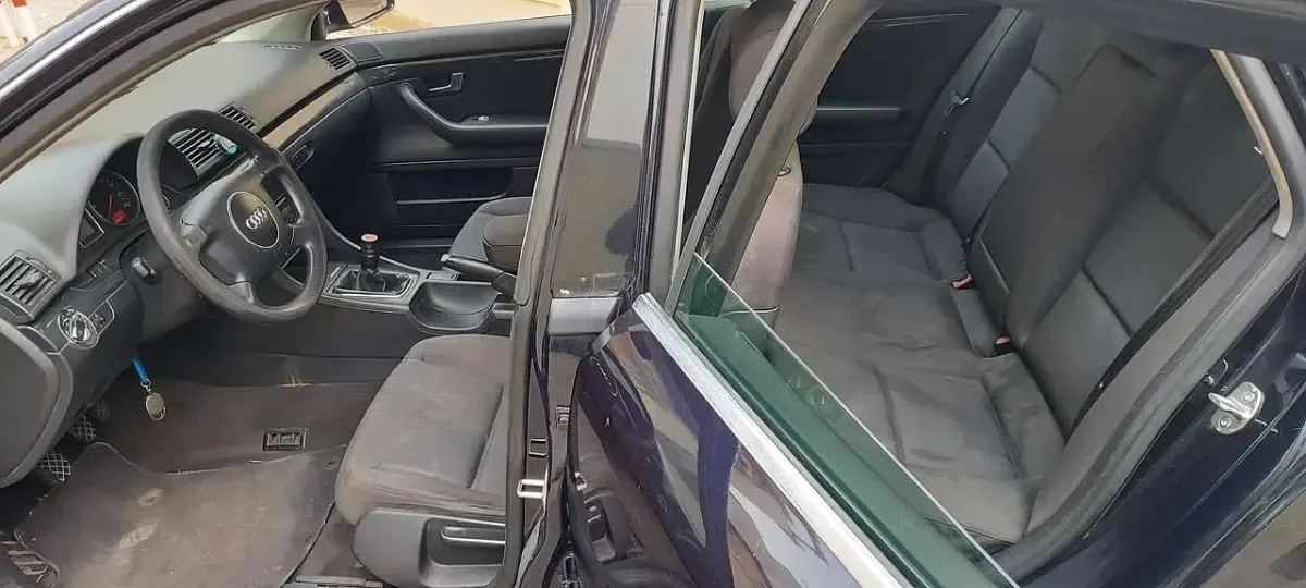 Gebraucht Audi A4 131 PS (96 kW) 2004 Blau Kombi