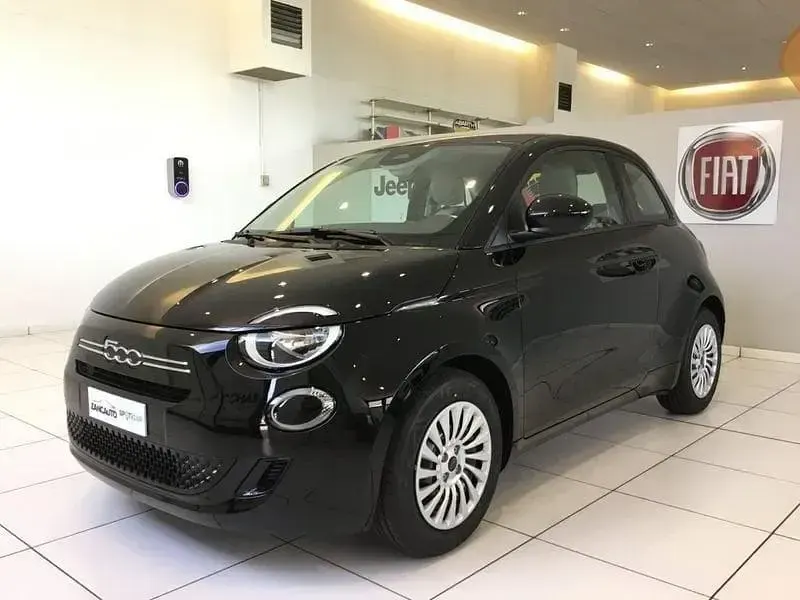 Nuova Fiat 500 Pop 65 CV (47 kW) 2026 Nero Berlina
