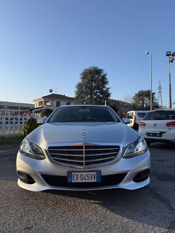 Usata Mercedes E250 Premium 204 CV (150 kW) 2014 Argento Berlina