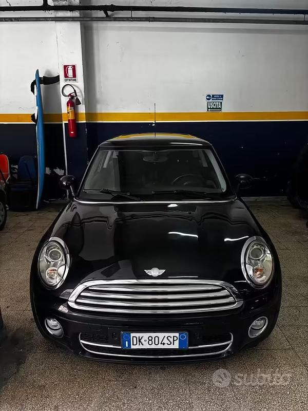 Usata Mini Cooper D 109 CV (80 kW) 2007 Nero Utilitaria
