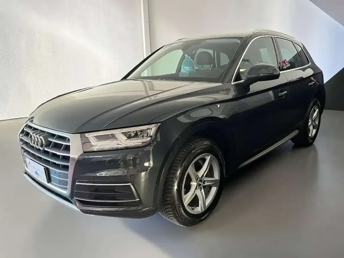 Usata Audi Q5 Business 190 CV (139 kW) 2019 Grigio SUV