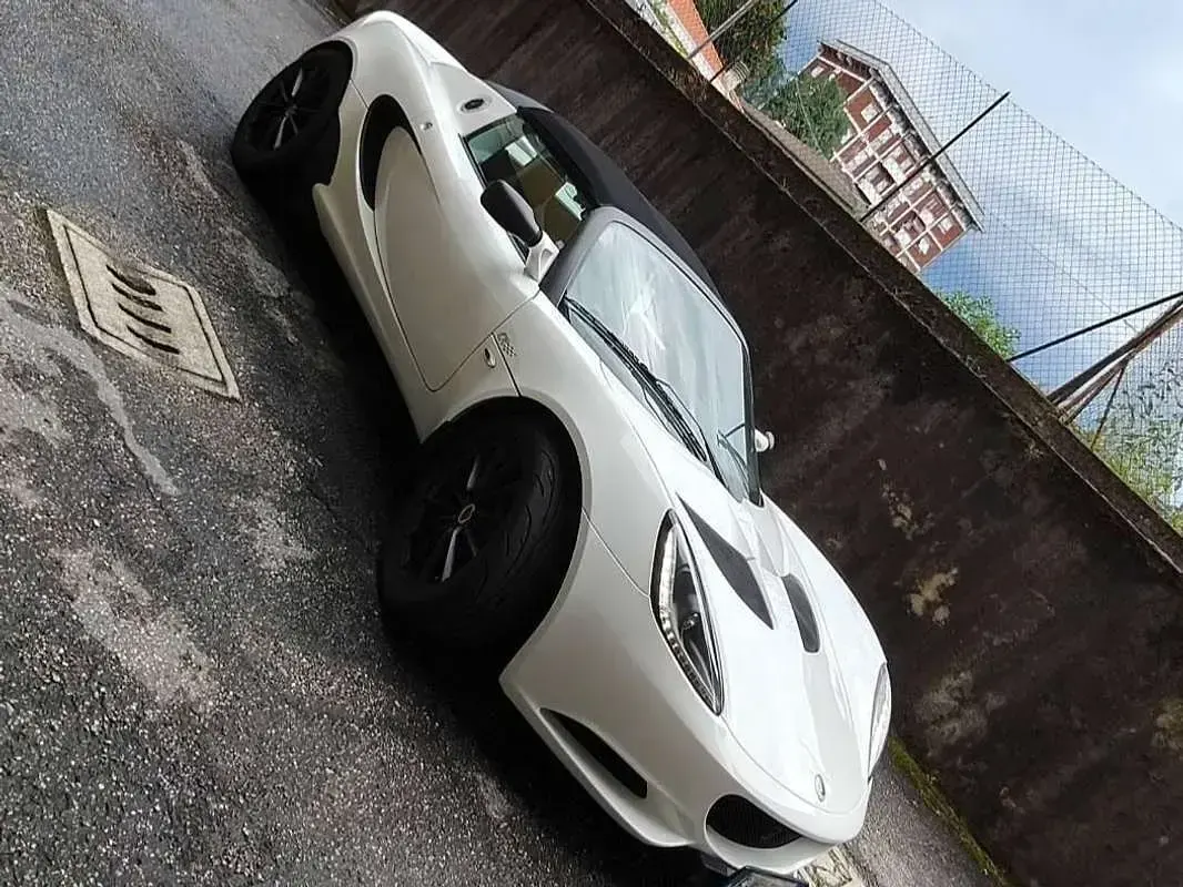 Usata Lotus Elise 136 CV (100 kW) 2013 Bianco Cabrio
