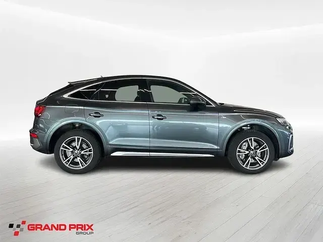 Usata Audi Q5 Sportback S-Line 204 CV (150 kW) 2024 Grigio daytona perla SUV
