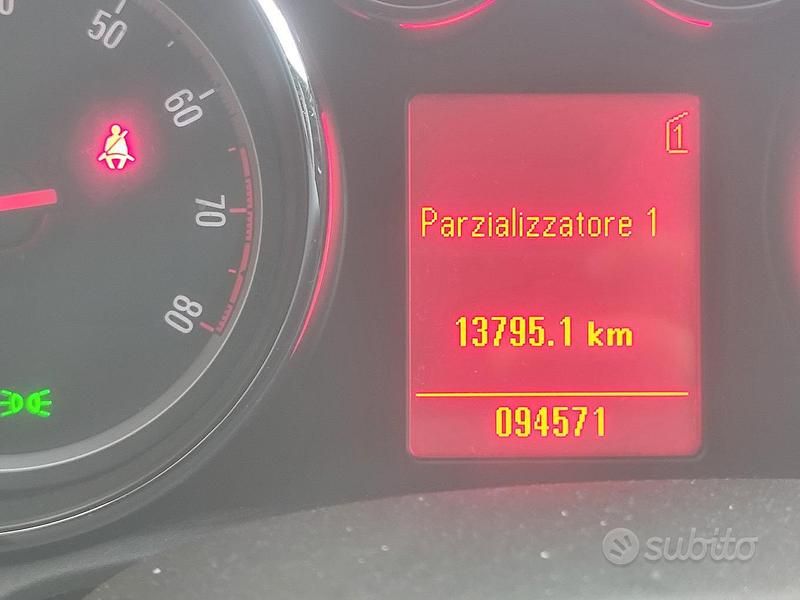 Usata Opel Astra 100 CV (73 kW) 2010 Grigio Berlina