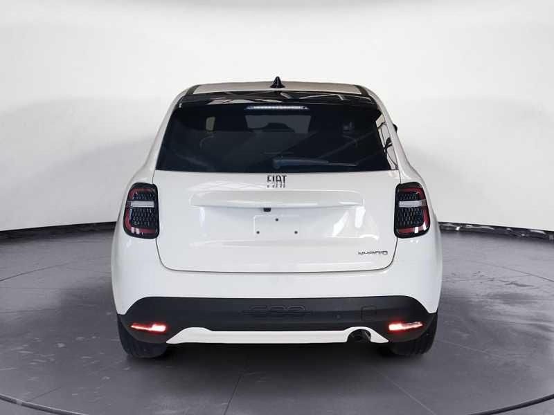 Nuova Fiat 600 110 CV (80 kW) 2025 Antidote white SUV