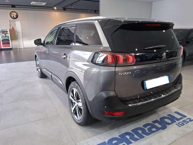 Usata Peugeot 5008 Allure 131 CV (96 kW) 2022 Grigio SUV
