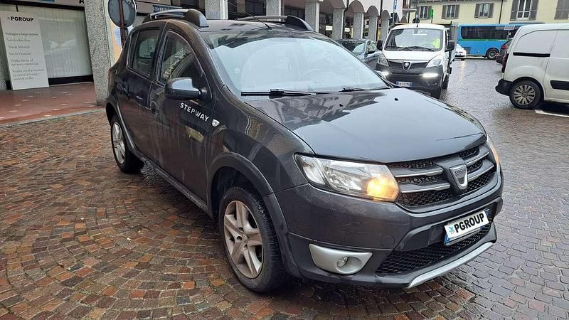 Usata Dacia Sandero Prestige 90 CV (66 kW) 2016 Grigio Berlina