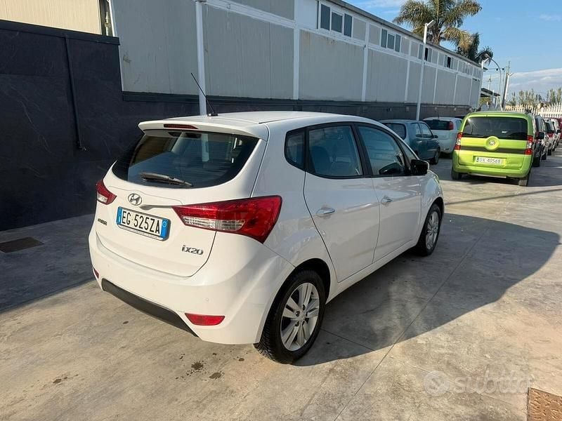 Usata Hyundai ix20 90 CV (66 kW) 2011 Bianco Utilitaria
