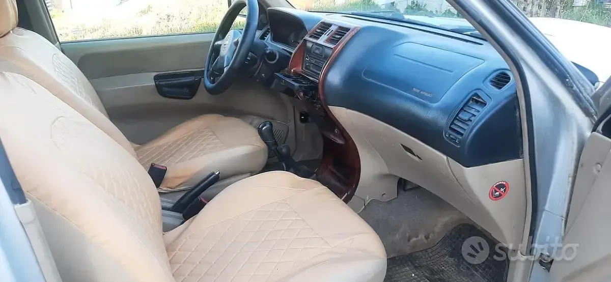 Usata Nissan Terrano 154 CV (113 kW) 2004 Grigio SUV