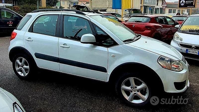 Usata Suzuki SX4 107 CV (78 kW) 2009 Bianco SUV