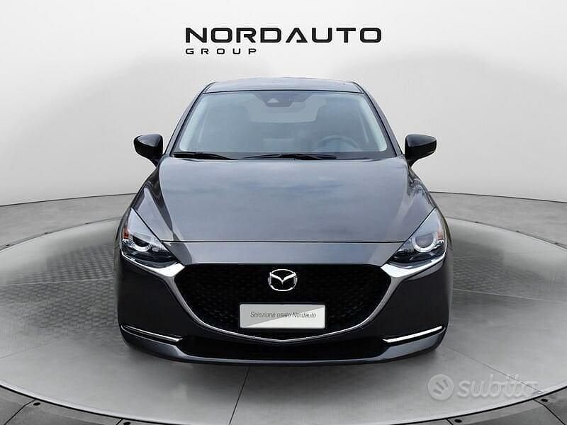 Usata Mazda 2 Homura-Line 75 CV (55 kW) 2023 Grigio Utilitaria
