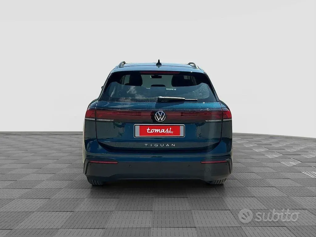 Usata VW Tiguan Life 150 CV (110 kW) 2025 Bluazzurro SUV