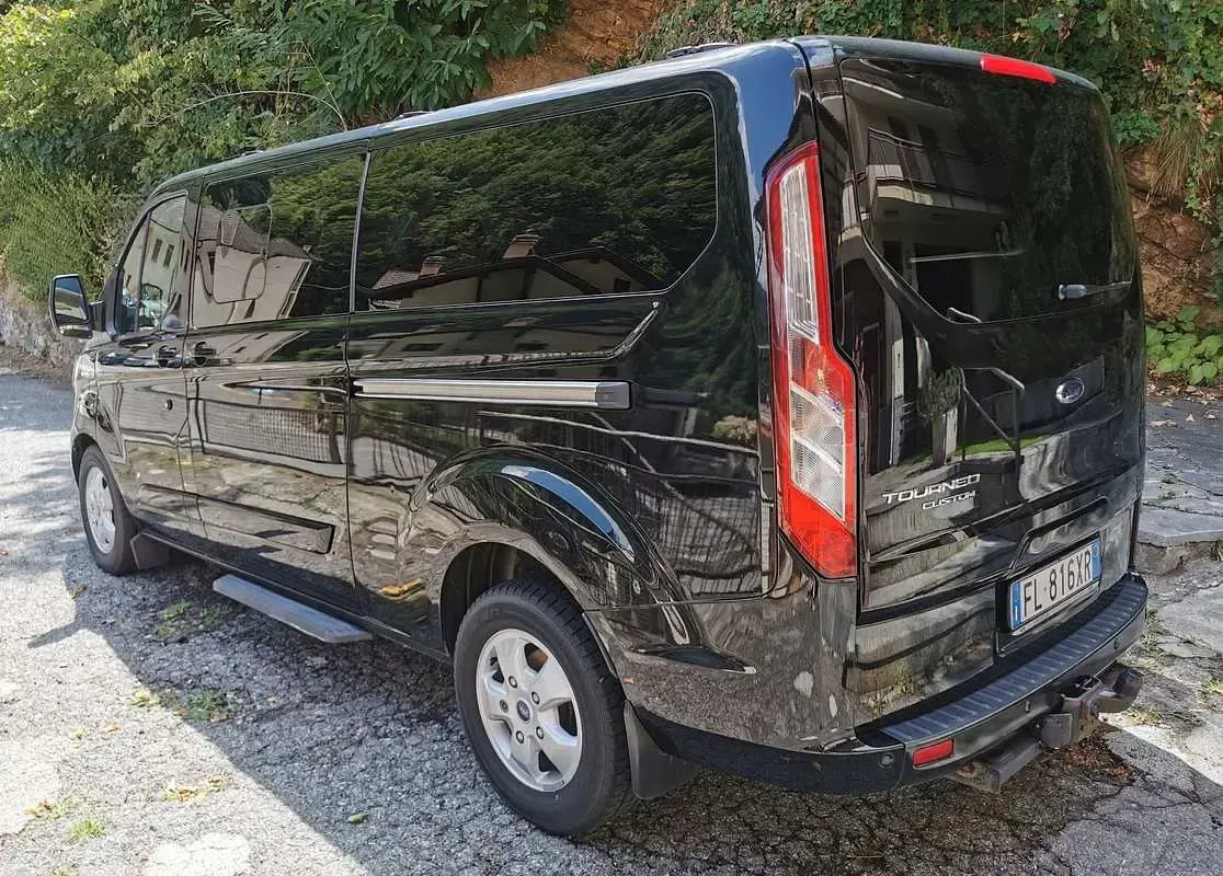 Usata Ford Tourneo Titanium 170 CV (125 kW) 2018 Monovolume