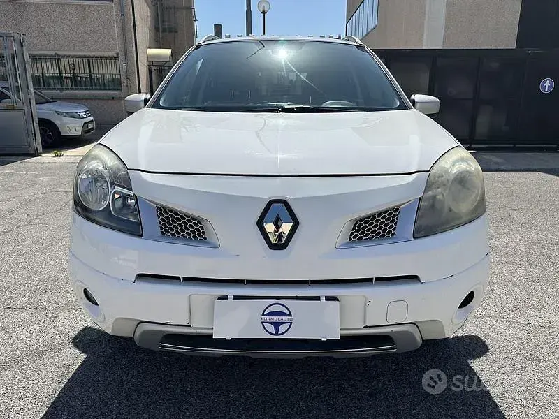 Usata Renault Koleos LIMITED 150 CV (110 kW) 2011 Bianco SUV
