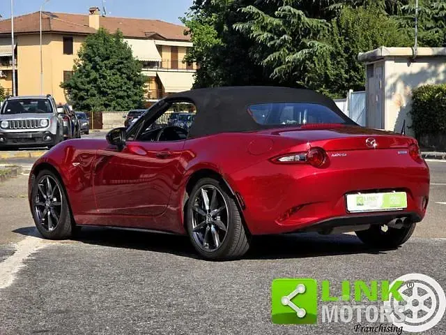 Usata Mazda MX5 Exceed 131 CV (96 kW) 2017 Rosso Cabrio