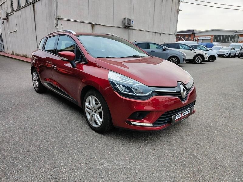 Usata Renault Clio GrandTour Life 90 CV (66 kW) 2019 Rosso Station wagon