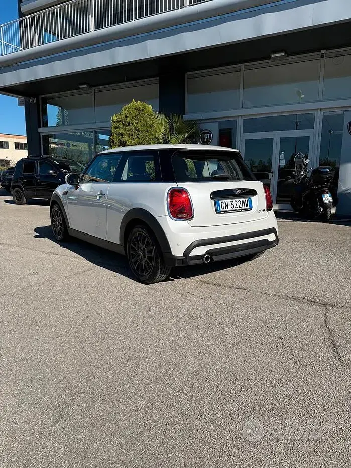 Usata Mini Cooper Essential 136 CV (100 kW) 2023 Bianco Utilitaria
