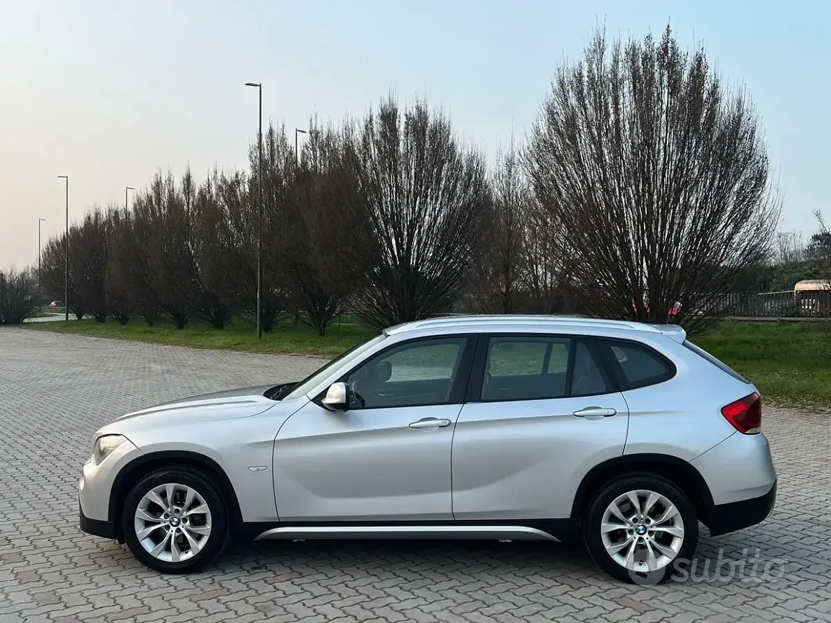 Usado BMW X1 Efficient Dynamics 177 CV (130 kW) 2011 Gris SUV