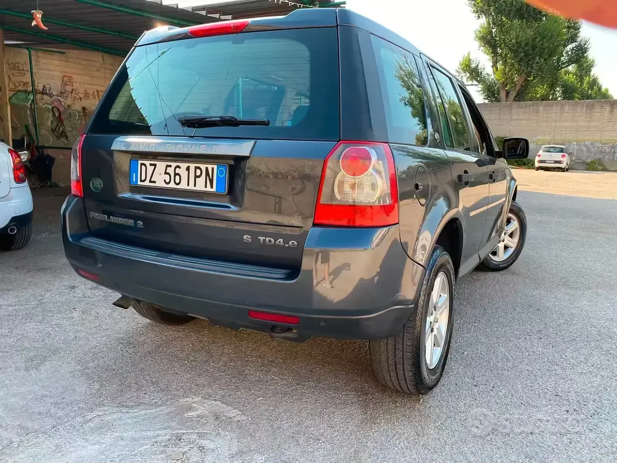 Usata Land Rover Freelander 2 160 CV (117 kW) 2009 Grigio SUV