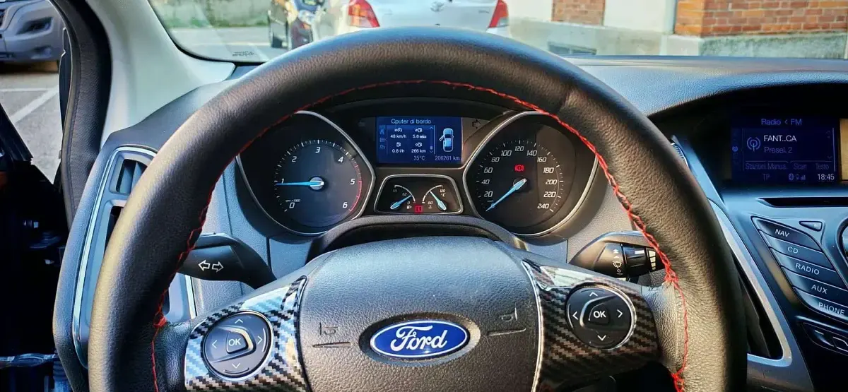 Usata Ford Focus Titanium 116 CV (85 kW) 2012 Nero Berlina