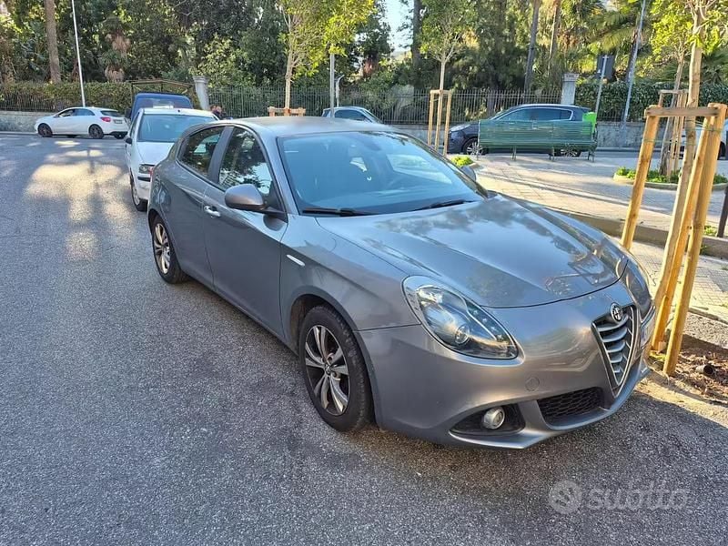 Usata Alfa Romeo Giulietta 120 CV (88 kW) 2015 Grigio Utilitaria