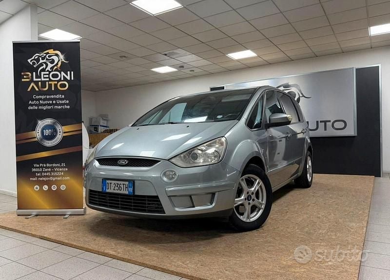 Grigio Usata 2008 Ford S-MAX Titanium Monovolume | 4299 € (Cara) - Immagine 1/4