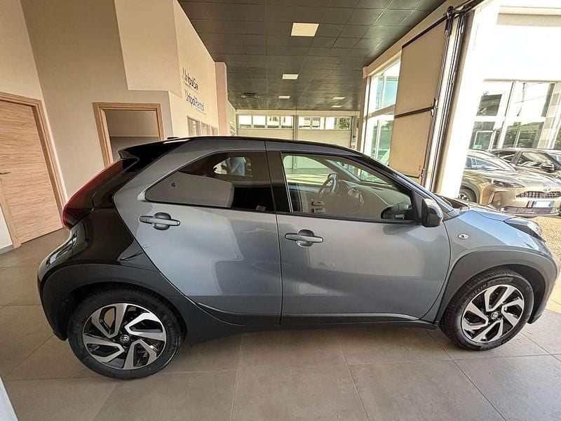 Ny Toyota Aygo X Trend 72 HK (52 kW) 2025 Grå SUV