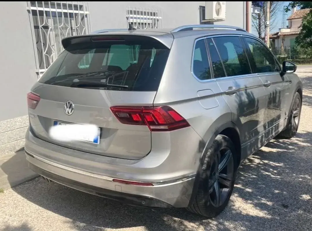 Usata VW Tiguan Sportline 116 CV (85 kW) 2019 Grigio SUV