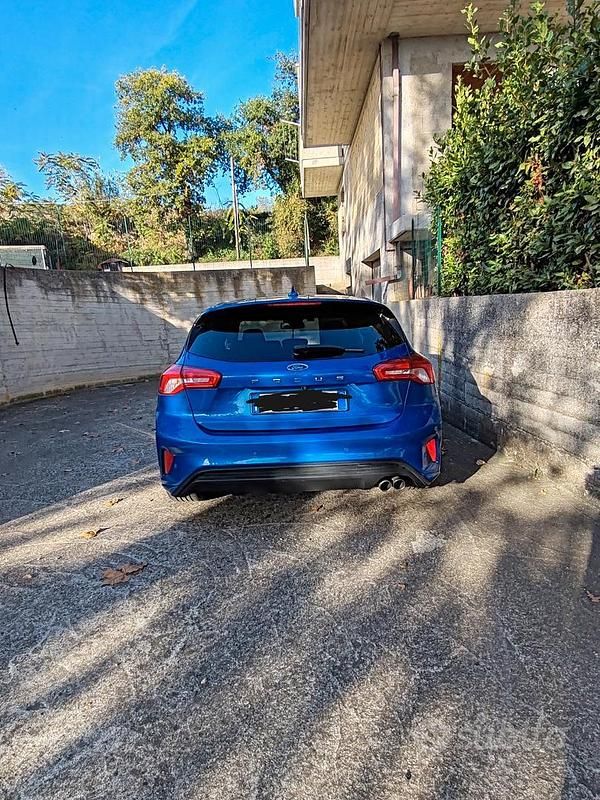 Usata Ford Focus ST-Line 120 CV (88 kW) 2020 Blu Berlina