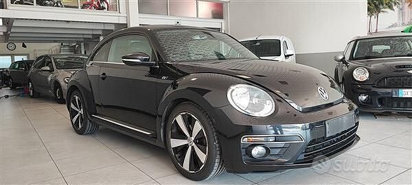 Usata VW Beetle R-line 140 CV (102 kW) 2014 Nero Utilitaria