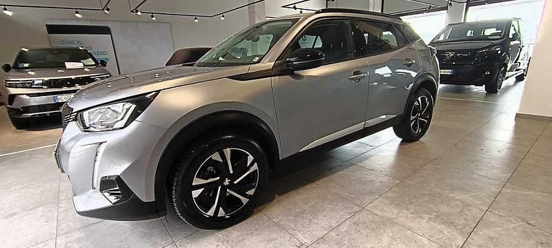 Usata Peugeot 2008 Allure 131 CV (96 kW) 2022 Grigio SUV
