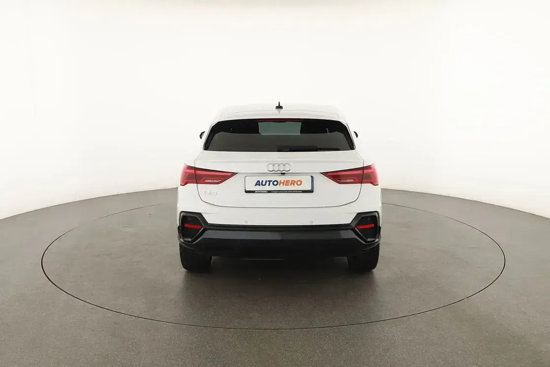Usata Audi Q3 Sportback Ambiente 150 CV (110 kW) 2020 Bianco SUV