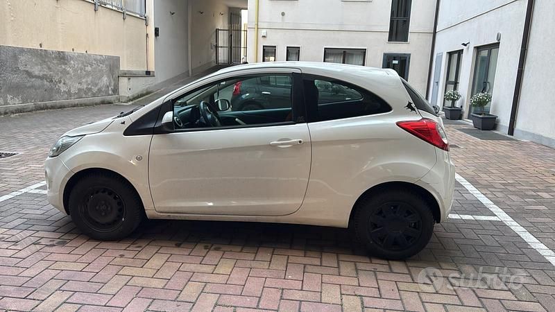 Usata Ford Ka 69 CV (50 kW) 2010 Bianco Utilitaria