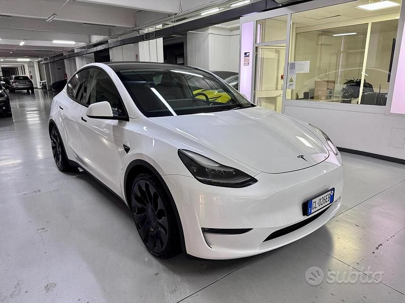 Usata Tesla Model Y Performance 392 kW (534 CV) 2022 Bianco SUV
