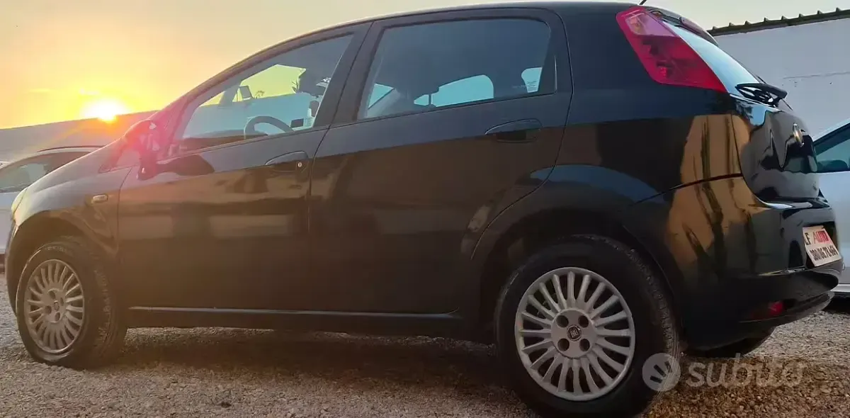 Usata Fiat Punto Active 60 CV (44 kW) 2009 Utilitaria