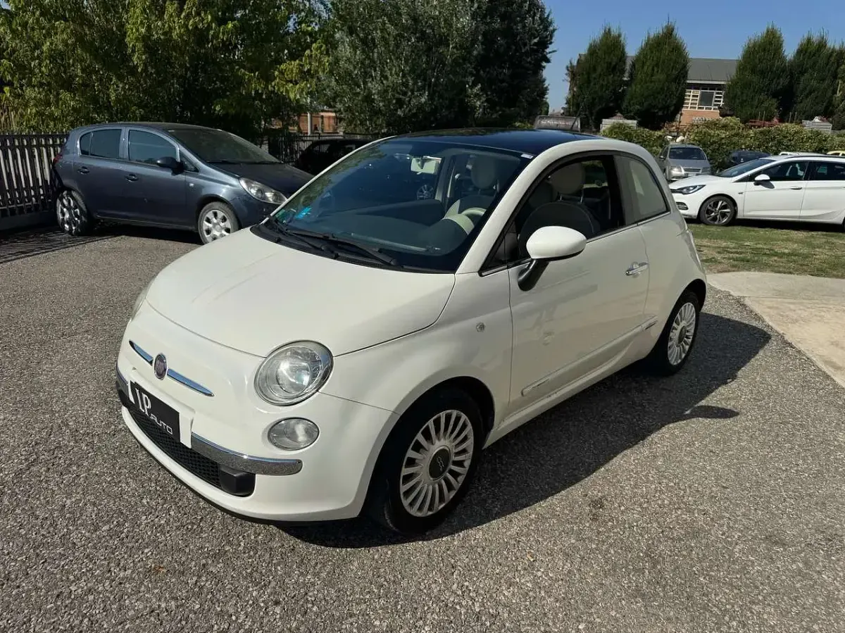 Usata Fiat 500 Lounge 69 CV (50 kW) 2008 Bianco Utilitaria