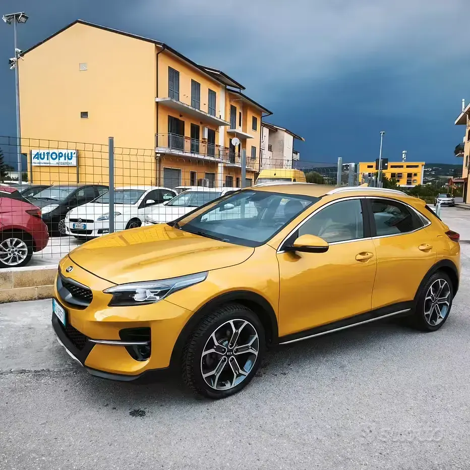 Usata Kia XCeed Style 115 CV (84 kW) 2021 Giallo SUV