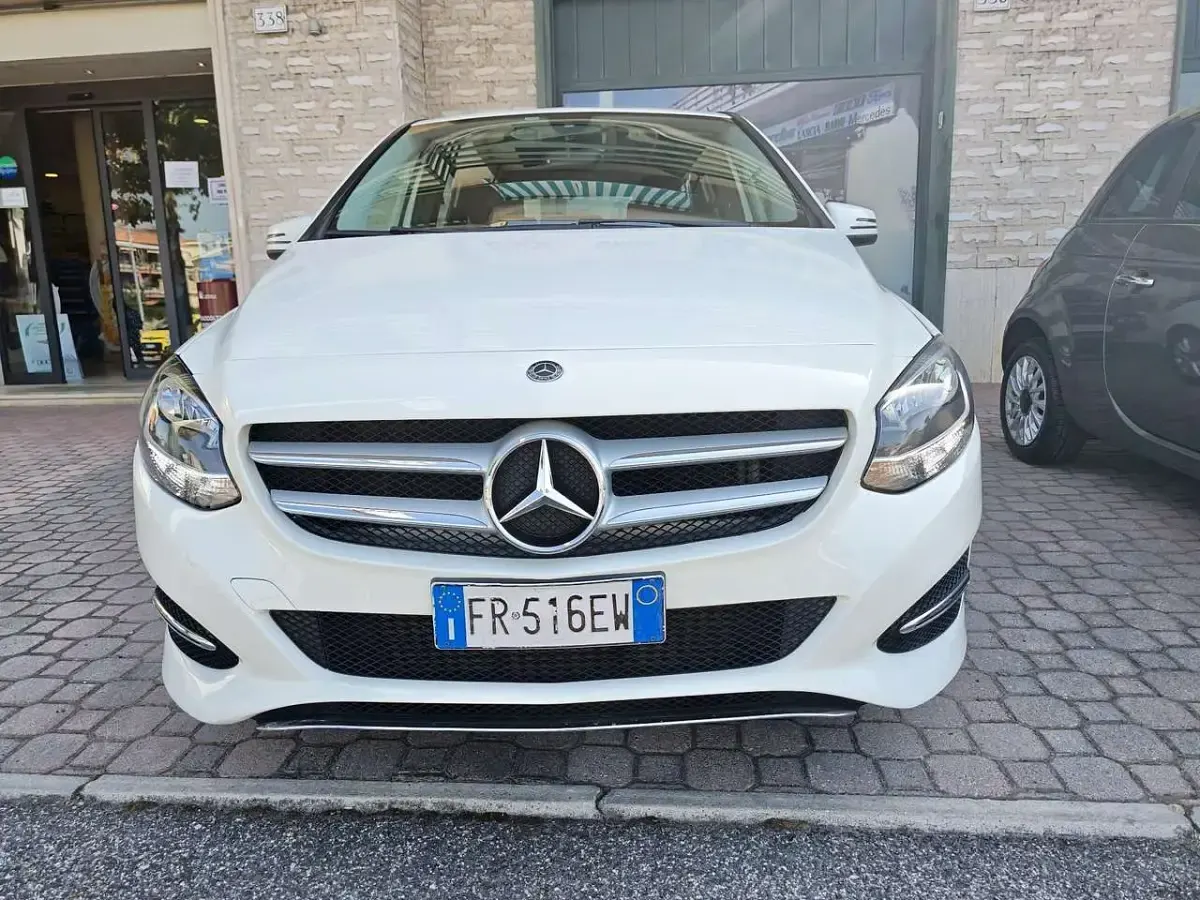Usata Mercedes B180 Premium 109 CV (80 kW) 2018 Other Utilitaria