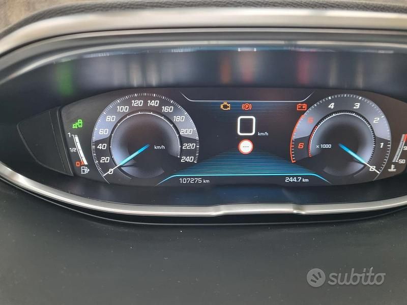 Usata Peugeot 3008 Crossway 120 CV (88 kW) 2018 Grigio Berlina