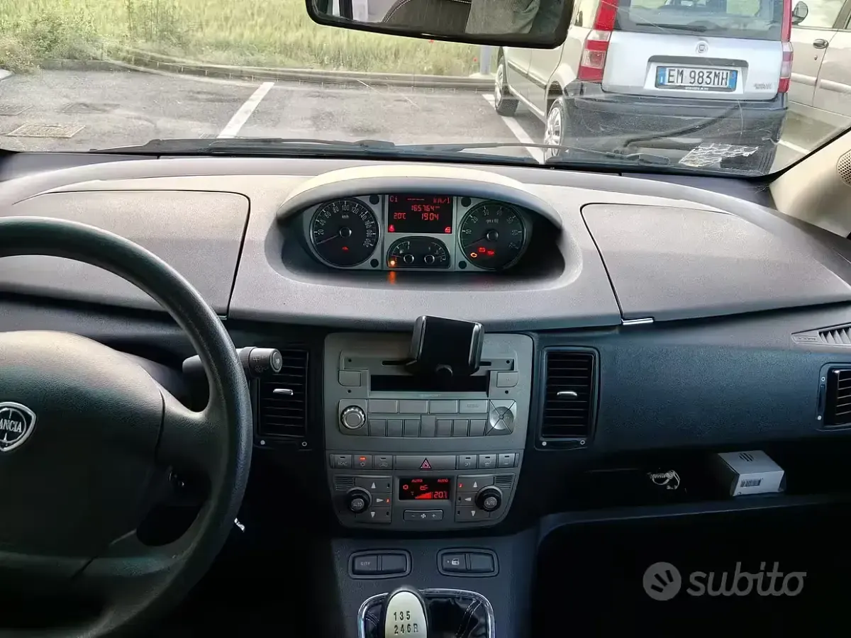 Usata Lancia Musa 95 CV (69 kW) 2008 Nero Monovolume
