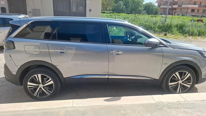 Usata Peugeot 5008 2021 Grigio SUV